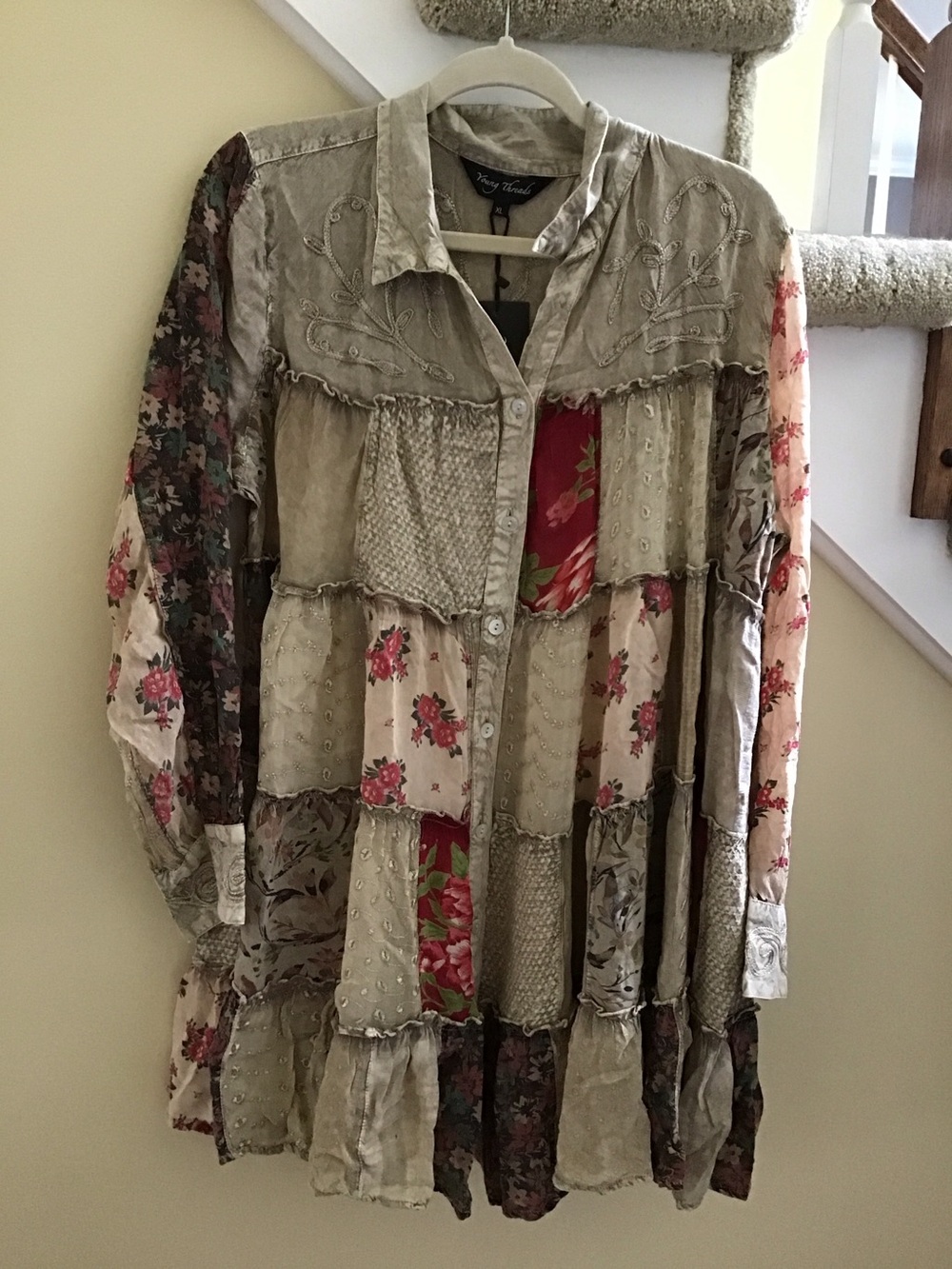 YOUNG THREADS NWT Dress Taupe plaid Floral embroidered Size Large X-Large